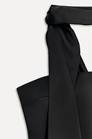 HAUT SATINÉ AVEC FOULARD 50E ANNIVERSAIRE