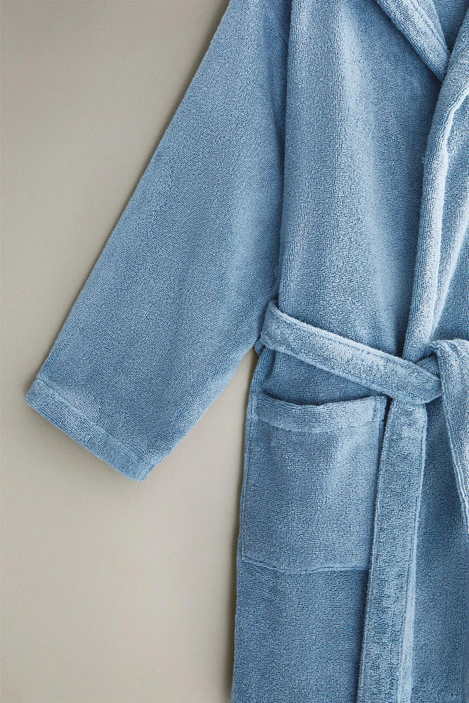 EXTRA SOFT HOODED BATHROBE (380 GXM²)