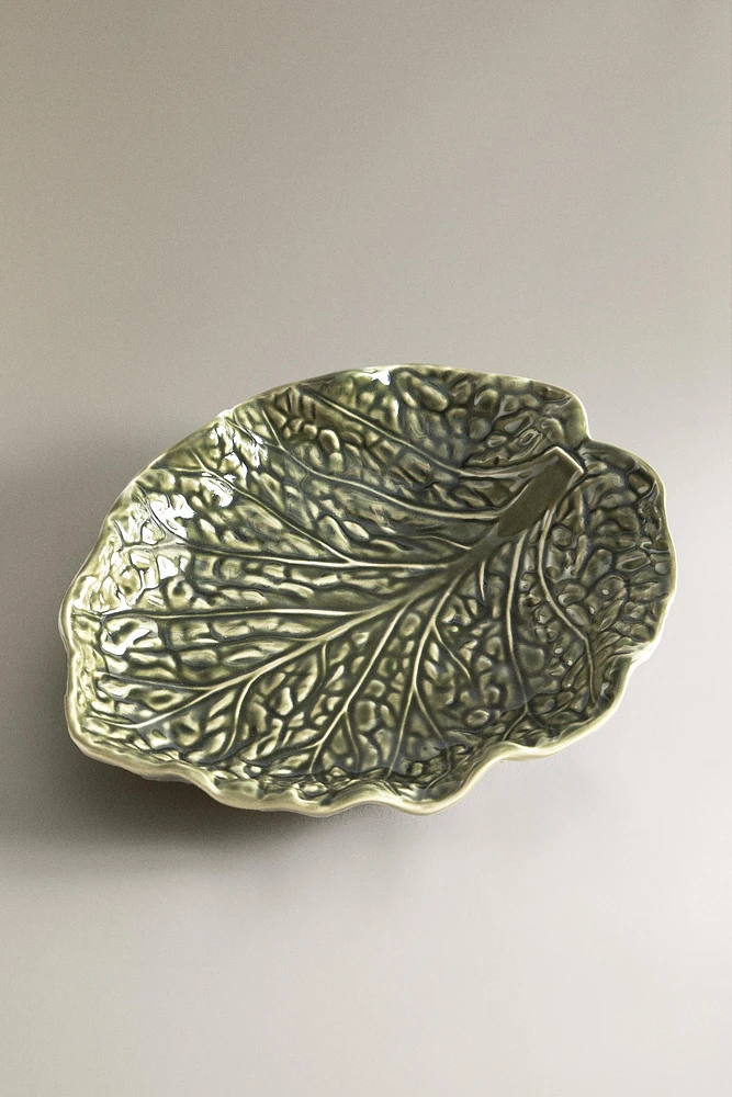 STONEWARE CABBAGE SERVING DISH