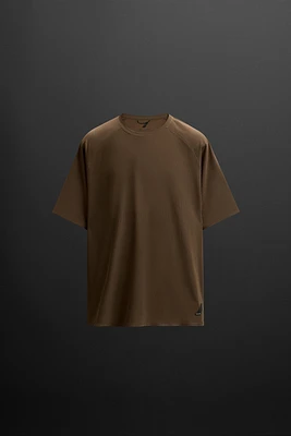 PERFORATED STRUCTURE T-SHIRT
