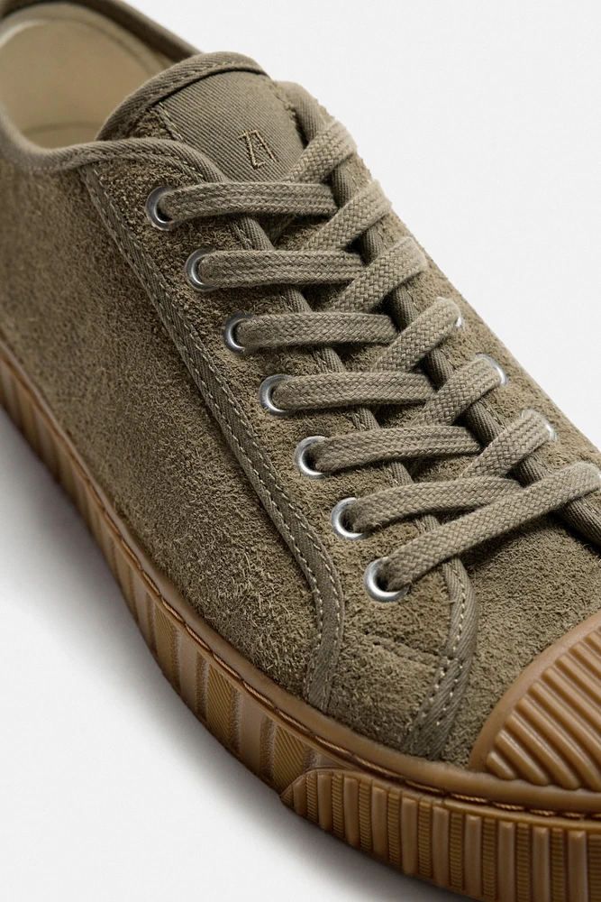 CONTRAST LEATHER SNEAKERS
