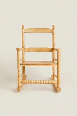 WOODEN ROCKING CHAIR