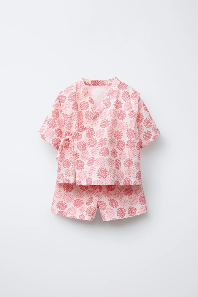 9-18 MOIS/ ENSEMBLE IMPRIMÉ FLEURS KIMONO ET BERMUDA