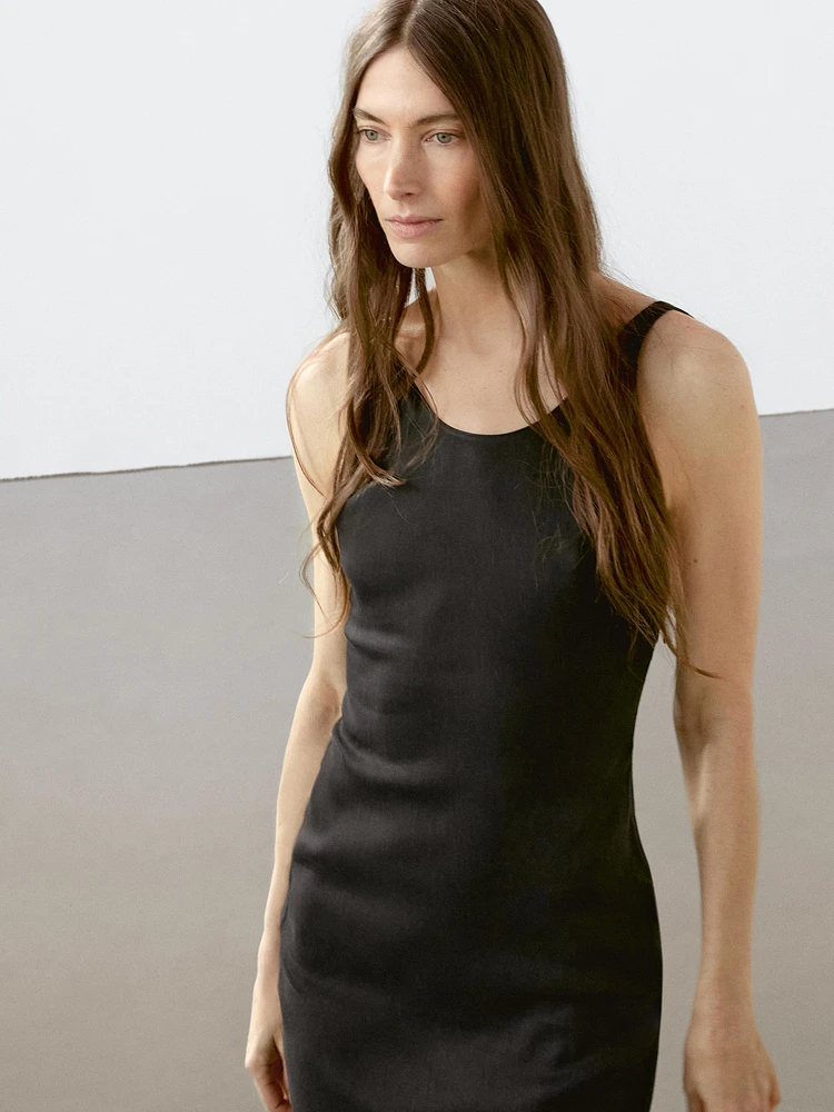 Midi dress with low-cut back