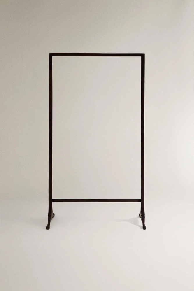 WOODEN RACK