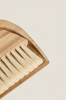 WOODEN DUSTPAN AND BRUSH