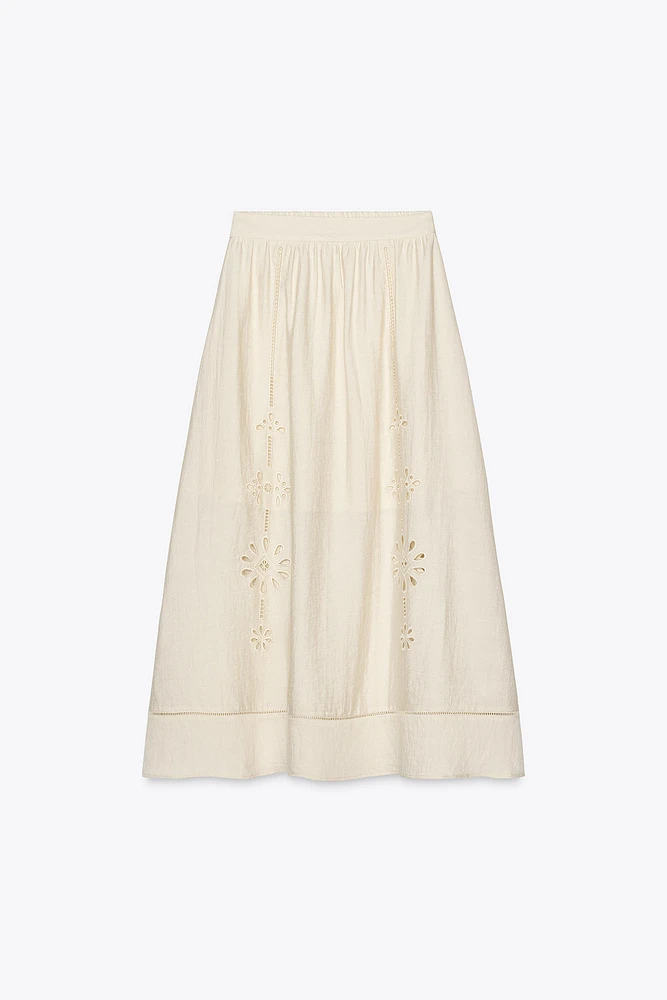 JUPE MIDI BRODERIES AJOURÉES