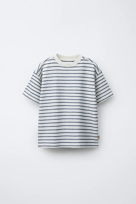T-SHIRT À RAYURES STRUCTURÉ