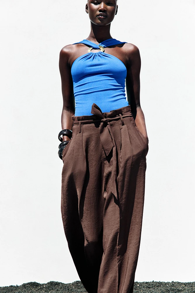 HALTER KNIT TOP