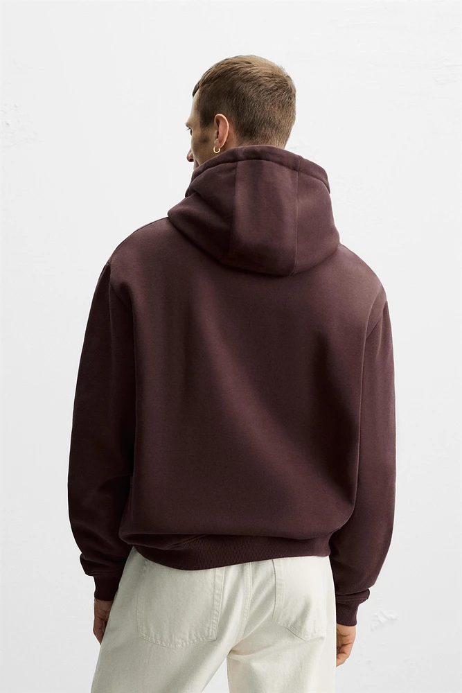 BASIC HOODIE SWEATSHIRT