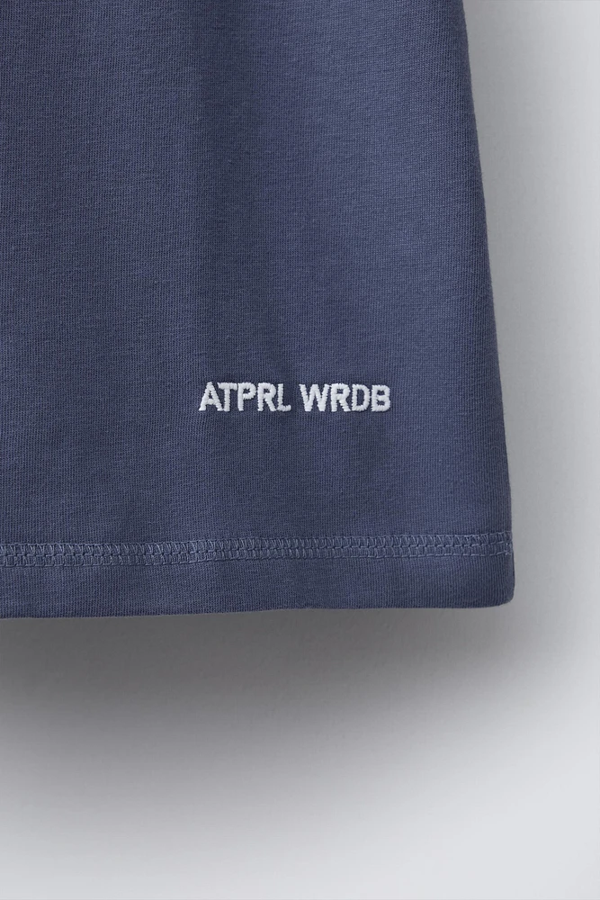 PLAIN EMBROIDERED TEXT T-SHIRT