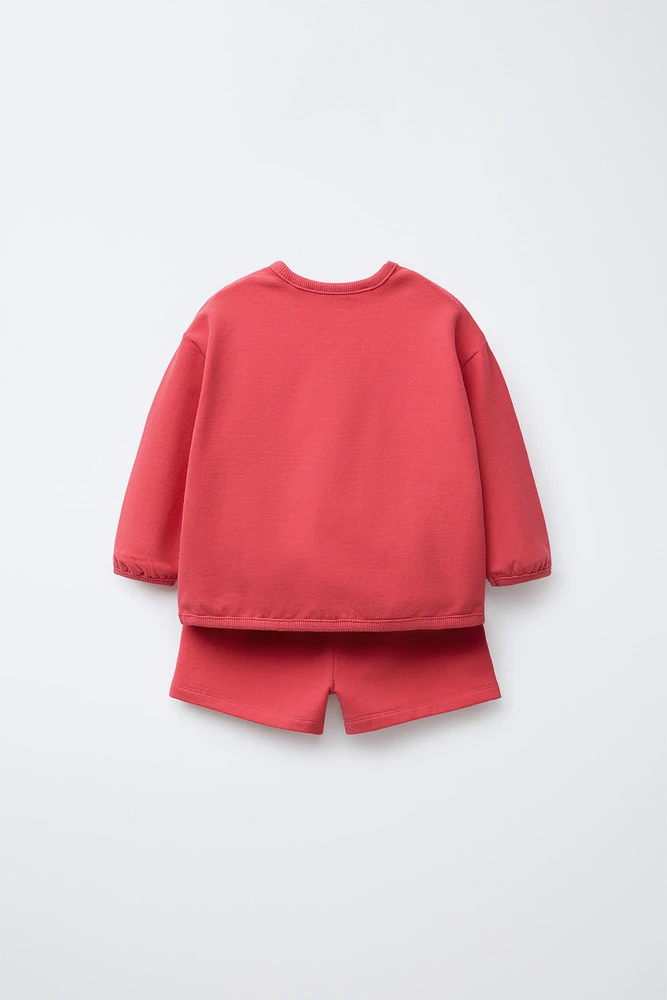 ENSEMBLE SWEAT-SHIRT ET BERMUDA À INSCRIPTION