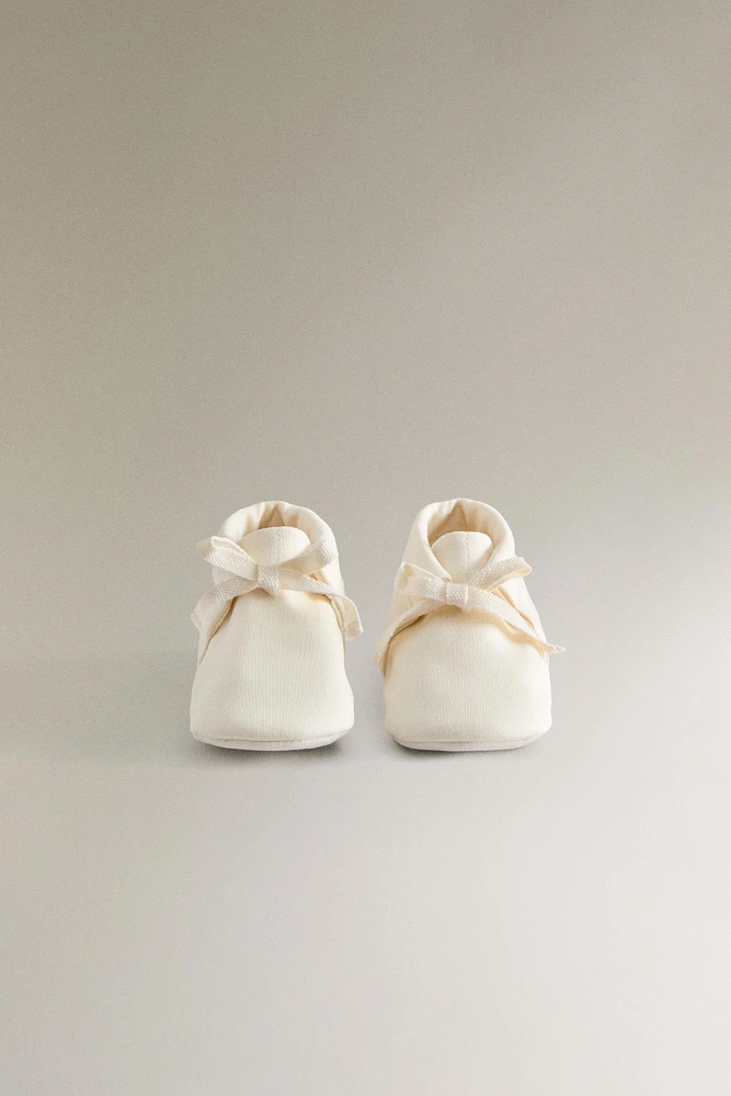 CHAUSSONS TISSU BOTTES