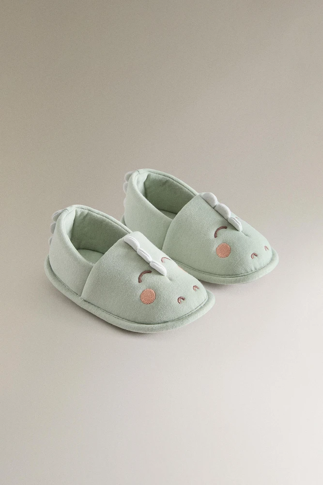 CHILDREN'S CROCODILE SLIPPERS