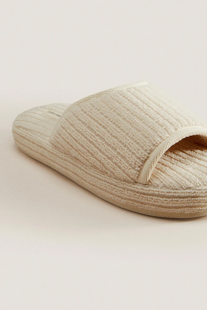 FLATFORM TERRYCLOTH SLIPPERS