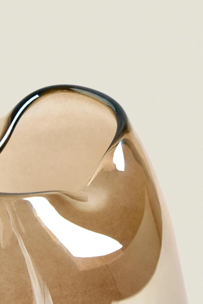 TALL SHINY GLASS VASE