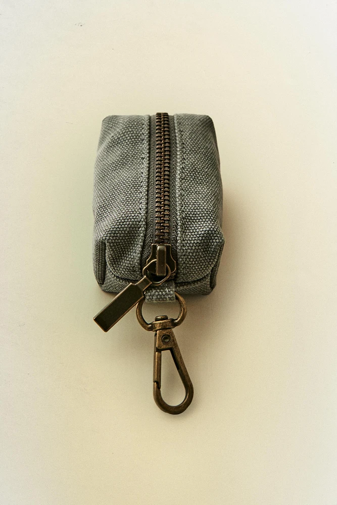 PET BAG HOLDER