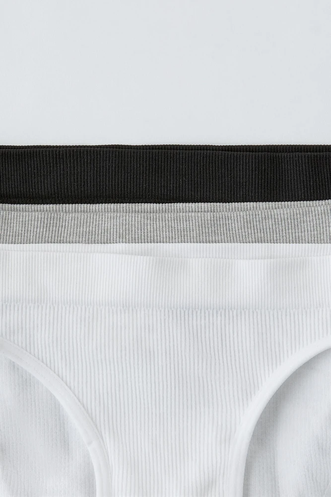 8-14 YEARS/ THREE-PACK OF SEAMLESS UNDERWEAR