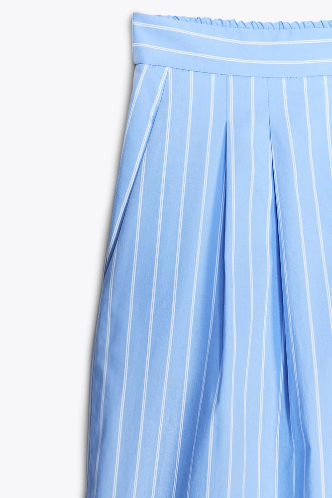ZW COLLECTION STRIPED PLEATED BERMUDA SHORTS