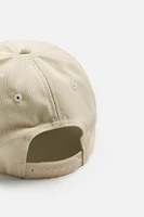 CONTRAST EMBROIDERED CAP
