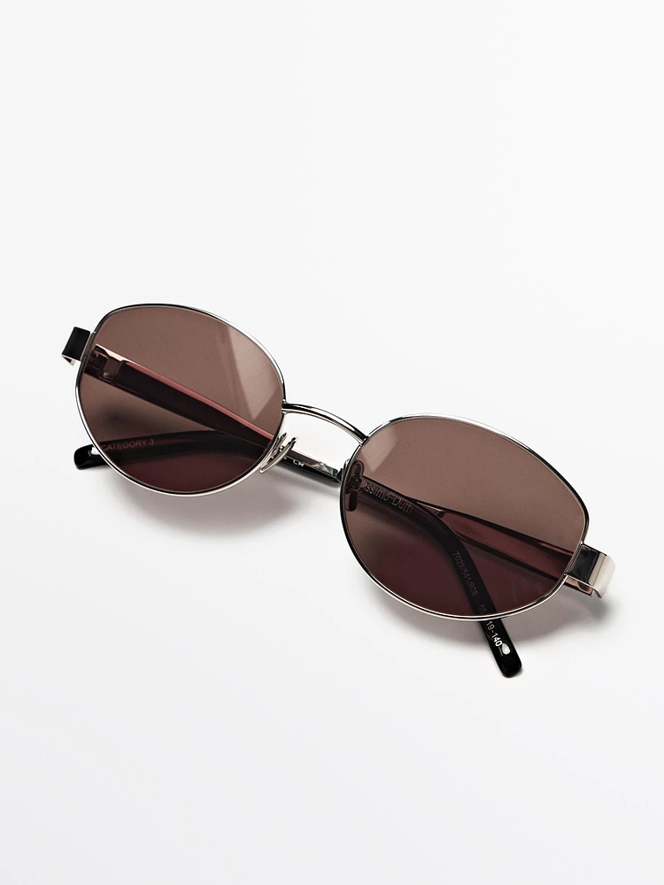 Lunettes de soleil ovales métalliques