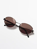 Oval metal sunglasses
