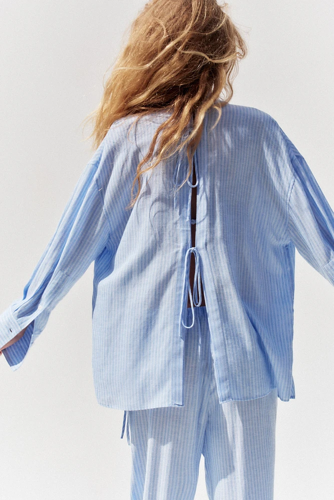CHEMISE OVERSIZE RAYURES OUVERTURES NŒUDS DOS