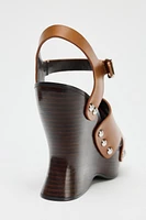 TALONS COMPENSÉS CLOUS CUIR