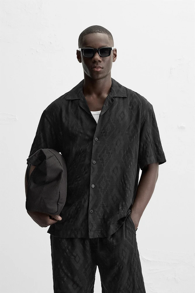 GEOMETRIC JACQUARD SHIRT