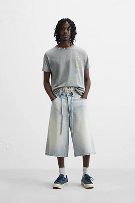 T-SHIRT IMPRIMÉ EN MATIÈRES VARIÉES