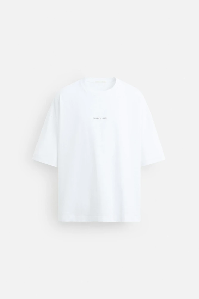 T-SHIRT IMPRIMÉ RELIEF