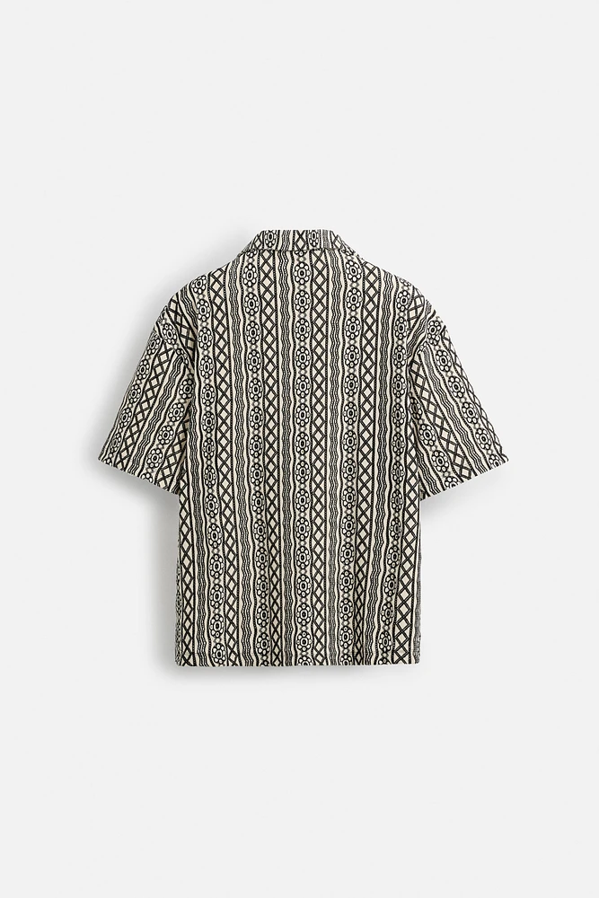 PERFORATED JACQUARD RELAXED FIT SHIRT