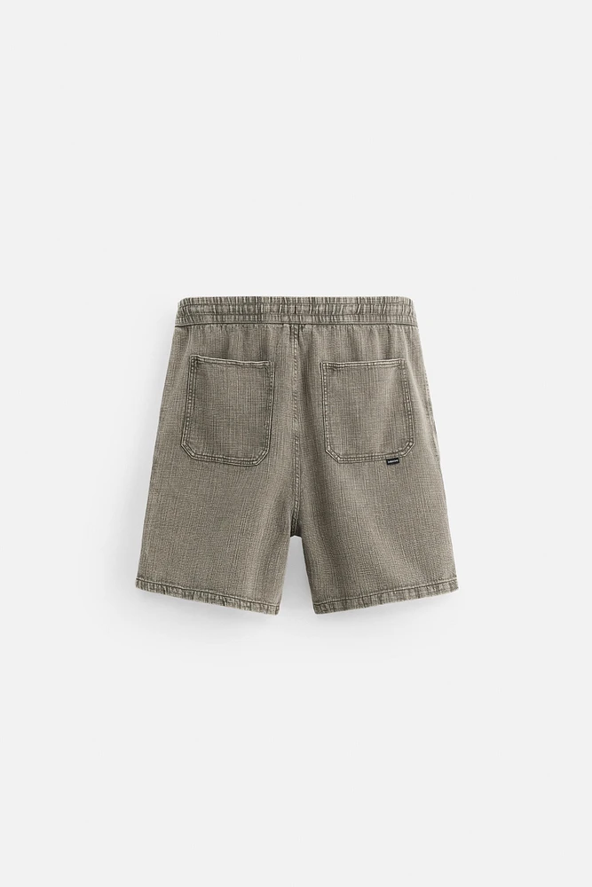 WASHED TEXTURED SHORTS
