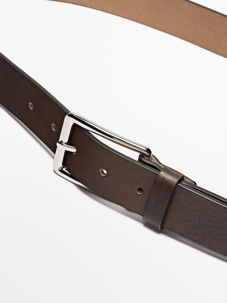 Leather belt with buckle