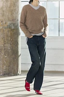 WOOL AND CASHMERE BLEND V-NECK SWEATER