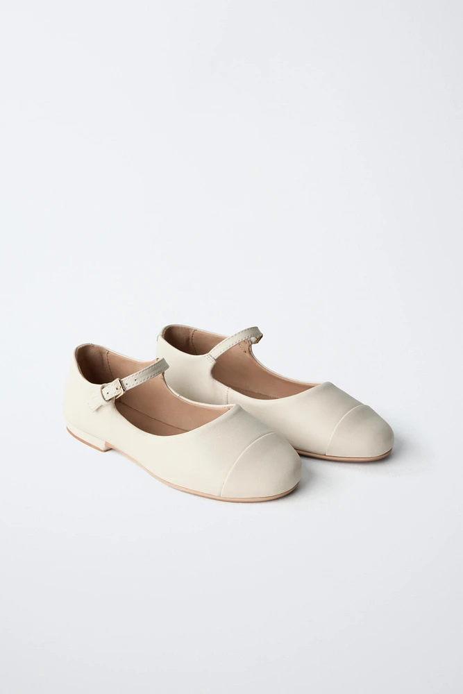 BALLERINES EN CUIR