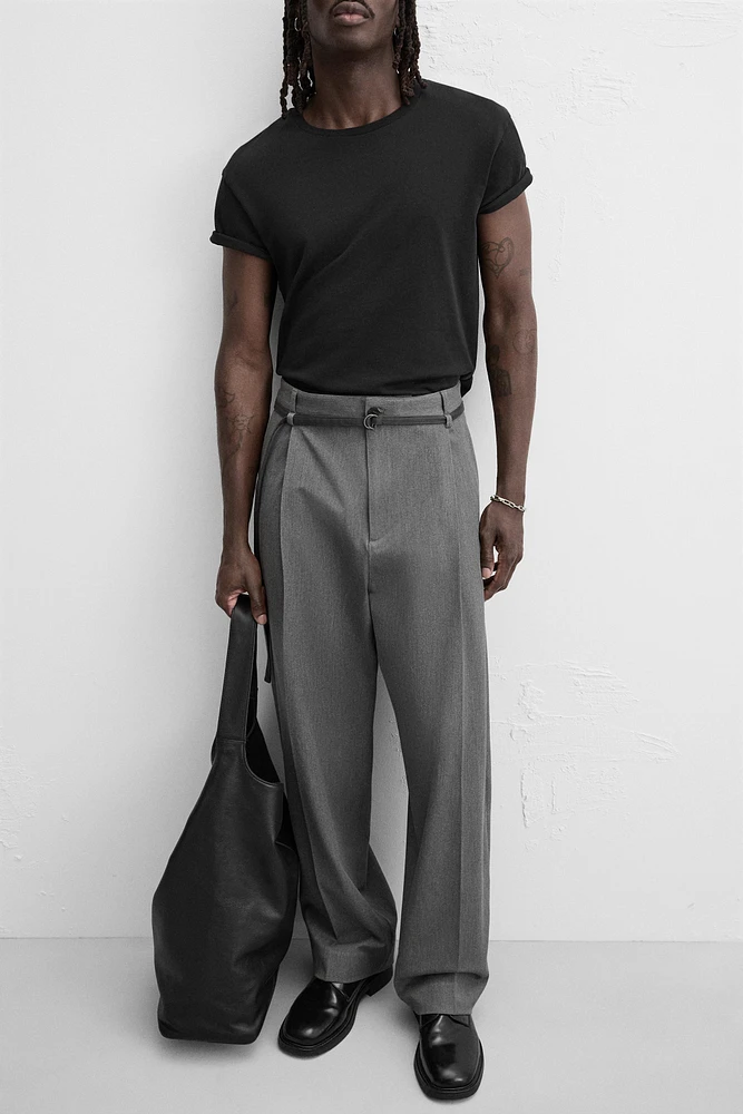 BELTED PLEATED PANTS