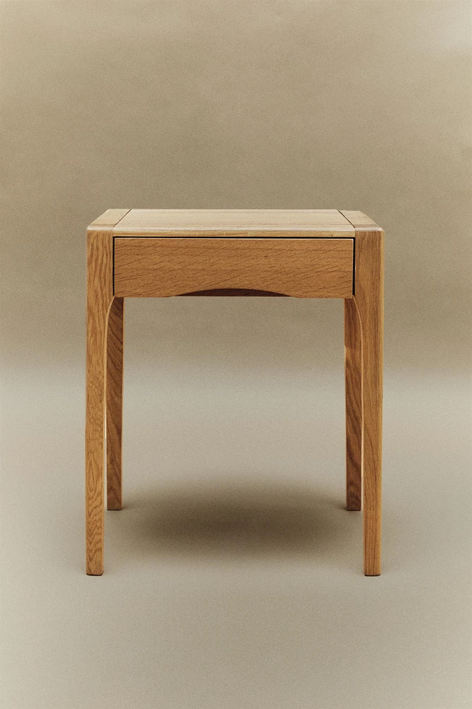 TABLE DE CHEVET EN CHÊNE AVEC TIROIR