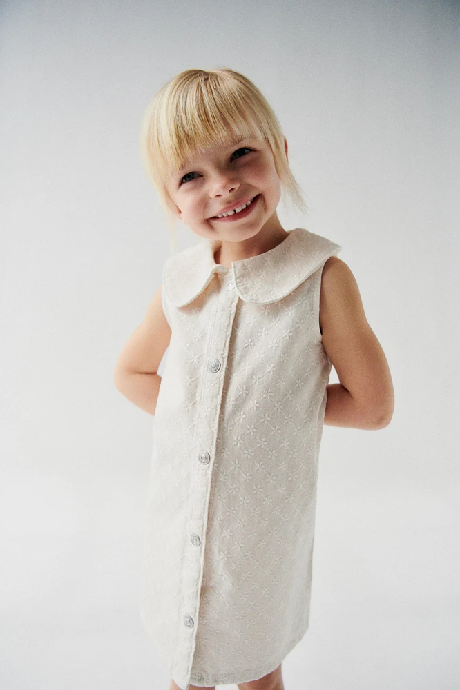 ROBE EN SERGÉ À FLEURS BRODÉES