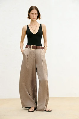 PANTALON LARGE SATINÉ CEINTURE