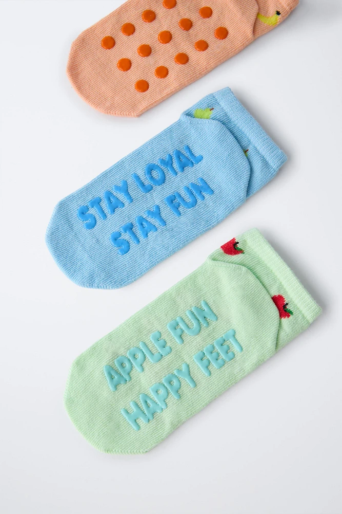 LOT DE TROIS PAIRES SOCQUETTES COURTES FRUITS