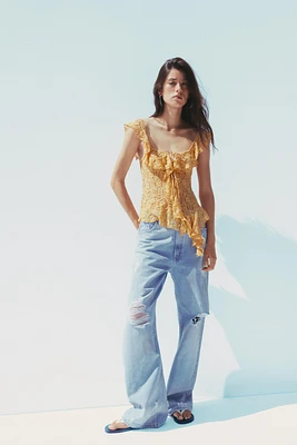LACE RUFFLE TOP