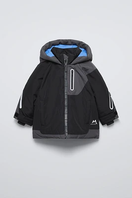 WATER REPELLENT AND WINDPROOF HOODED SNOW JACKET SKI COLLECTION