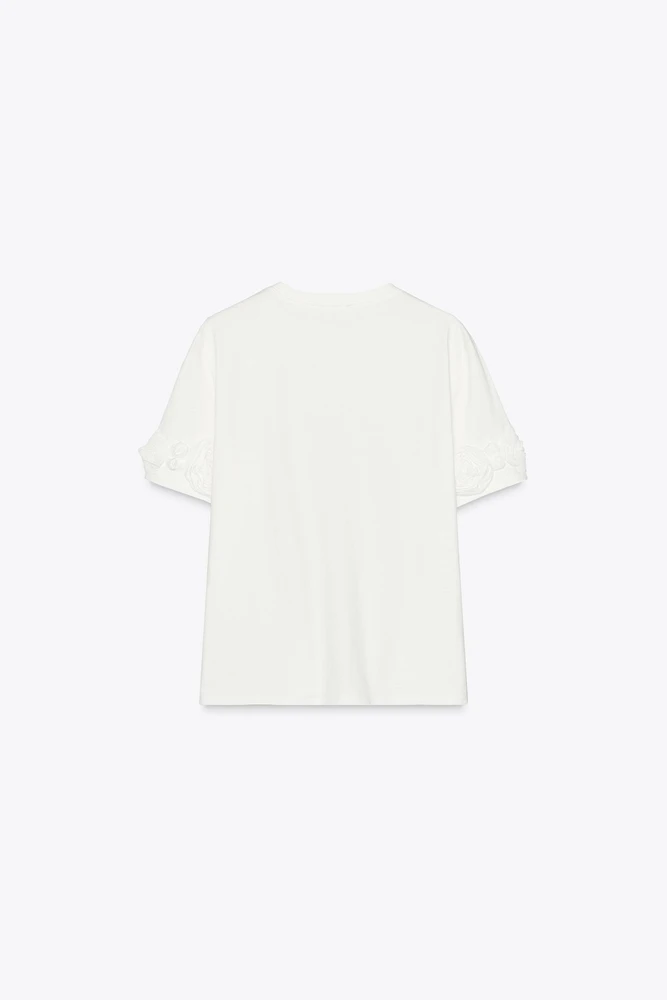 T-SHIRT FLEURS VOLUME