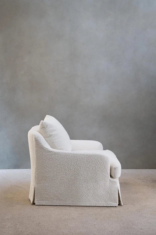 BOUCLÉ-ARMCHAIR COVER 01