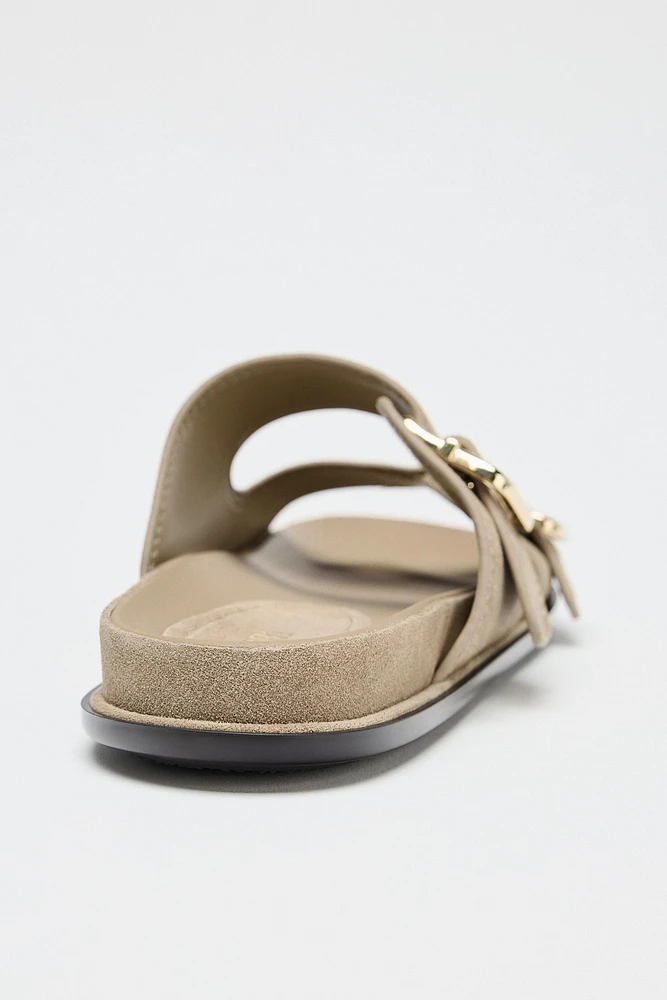 SPLIT LEATHER STRAPPY FLAT SANDALS