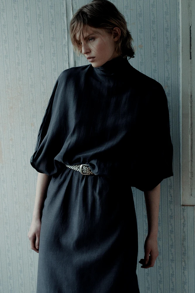 CONTRAST BELT DRESS