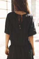 BLOUSE BRODÉE ET PERFORÉE