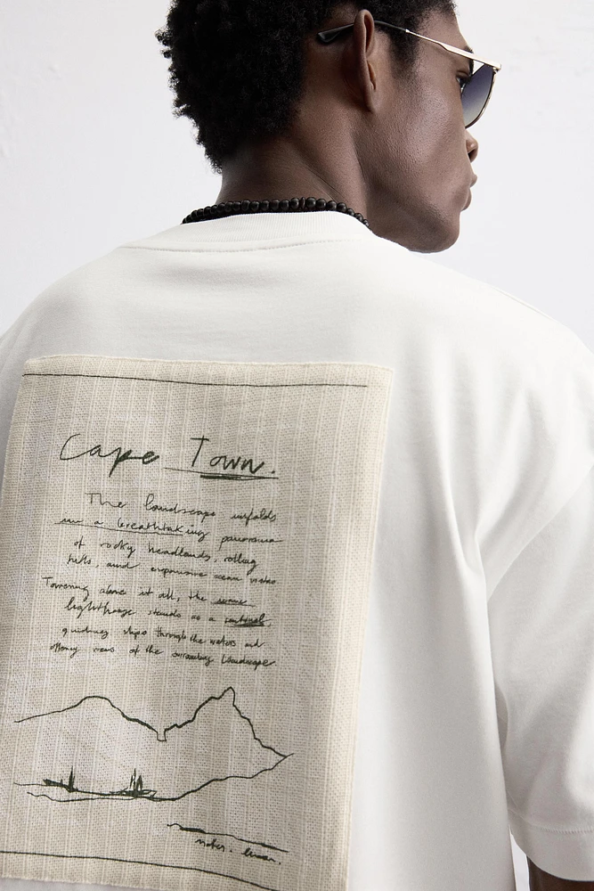 T-SHIRT À PIÈCE IMPRIMÉE