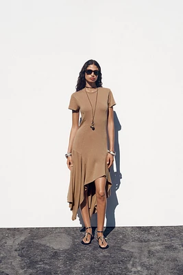 ROBE DÉLAVÉE ASYMÉTRIQUE